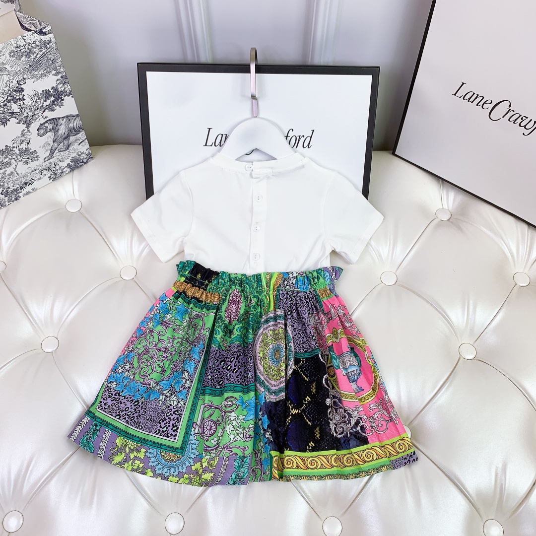 Versace 2021 SS Collection: New Sizes, Delivery of Gift Bags, Pure Cotton Fabric - 图片 3