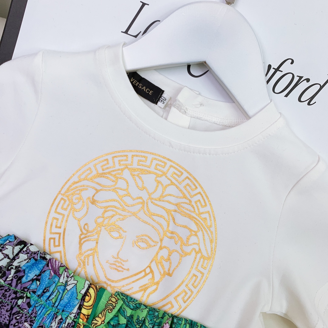 Versace 2021 SS Collection: New Sizes, Delivery of Gift Bags, Pure Cotton Fabric - 图片 5