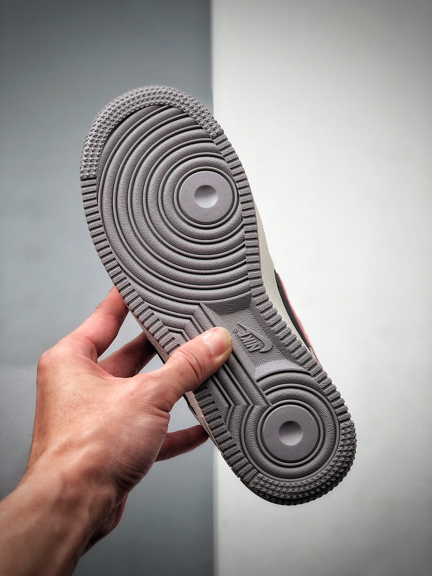 200 NIKE FORCE空军一号运动休闲板鞋 DD7209-108