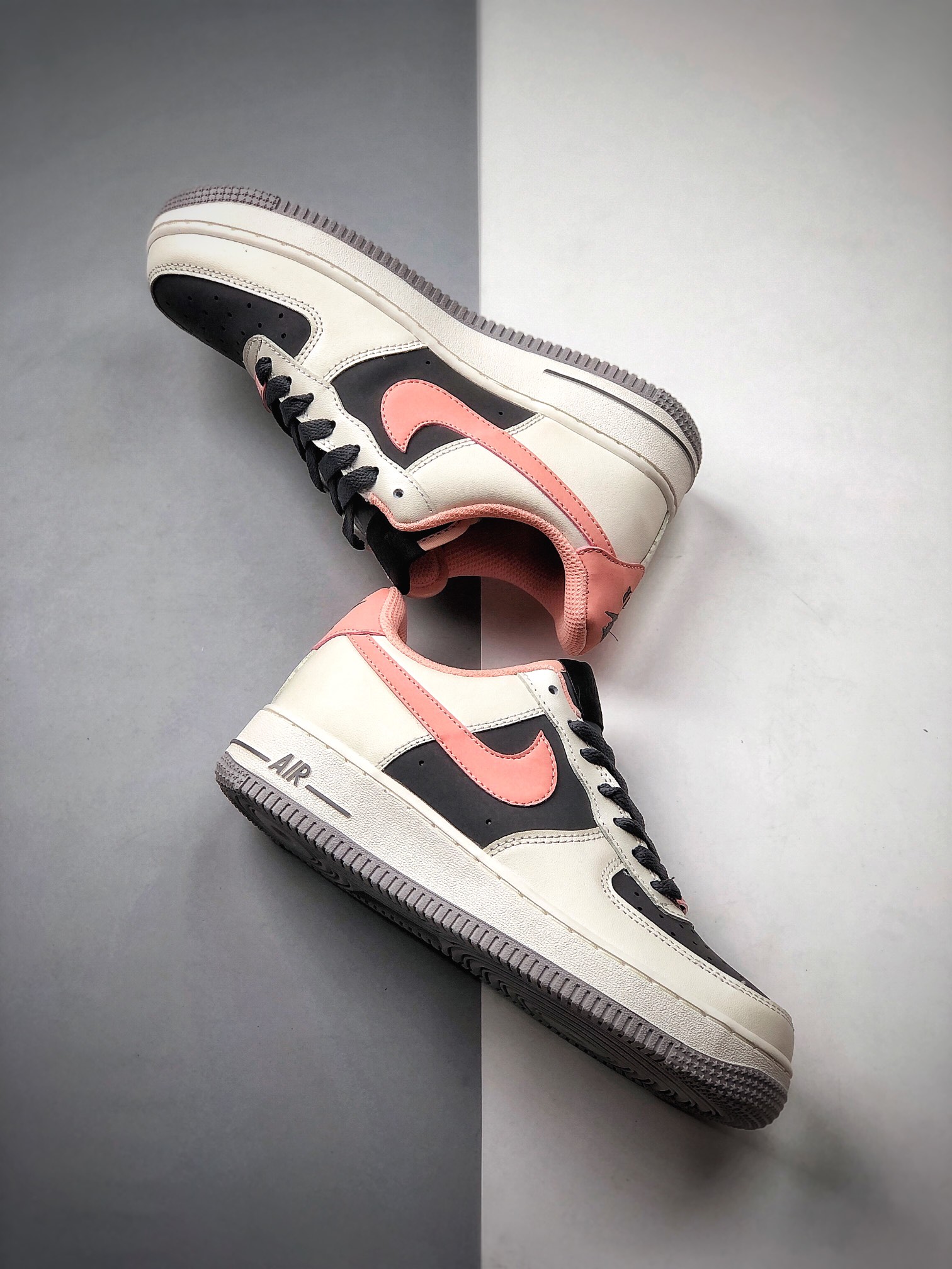 200 NIKE FORCE空军一号运动休闲板鞋 DD7209-108