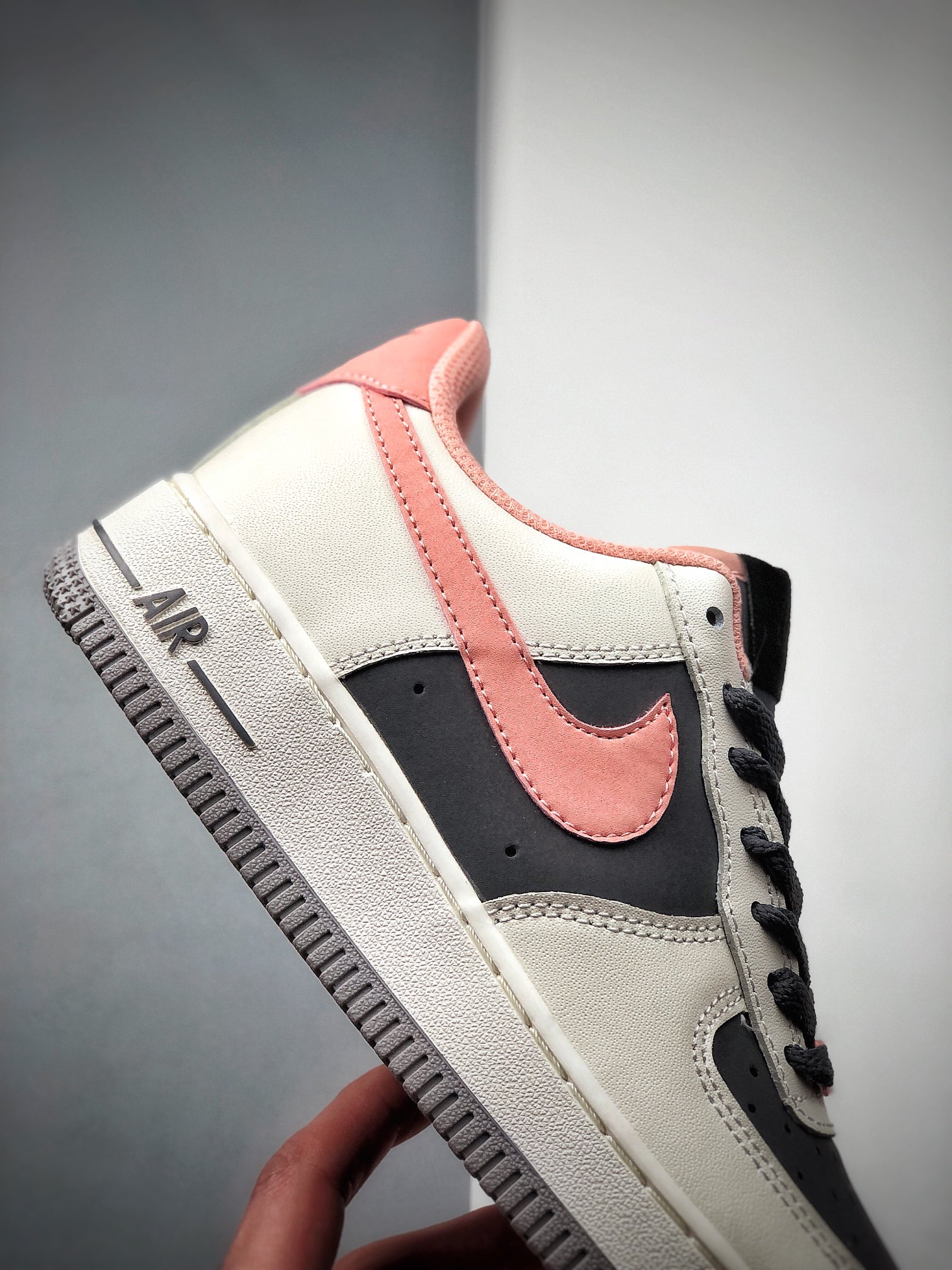 200 NIKE FORCE空军一号运动休闲板鞋 DD7209-108