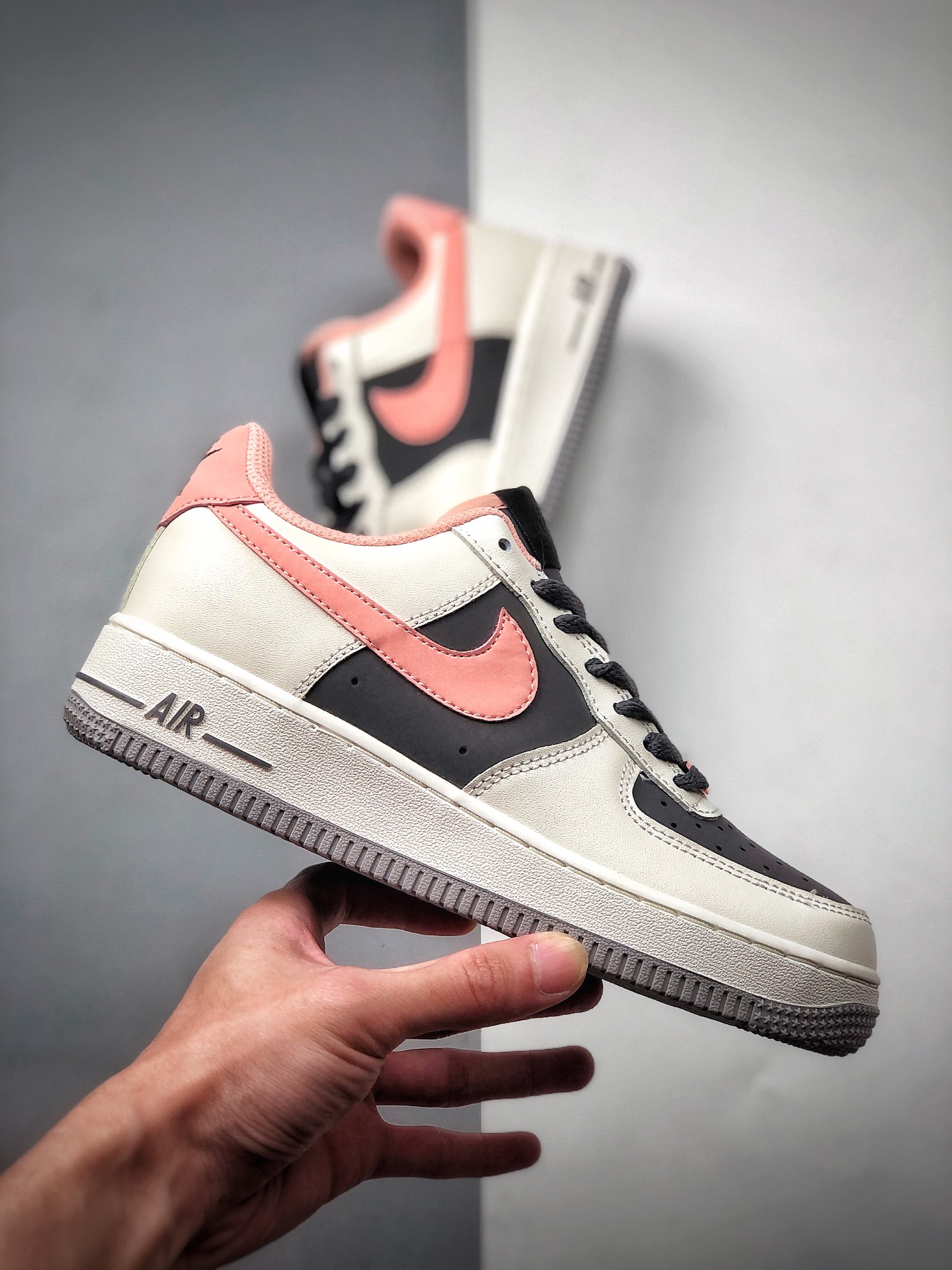 200 NIKE FORCE空军一号运动休闲板鞋 DD7209-108