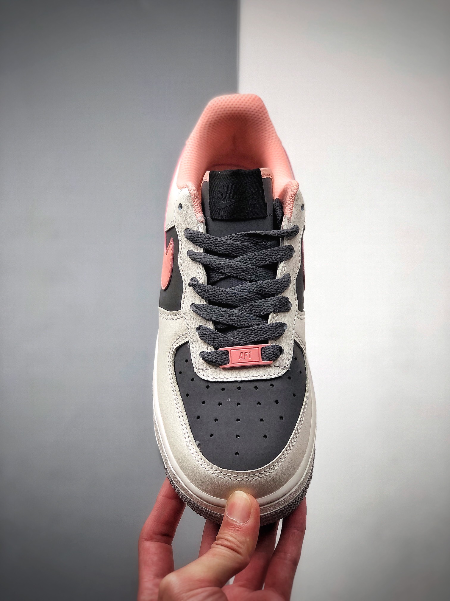 200 NIKE FORCE空军一号运动休闲板鞋 DD7209-108