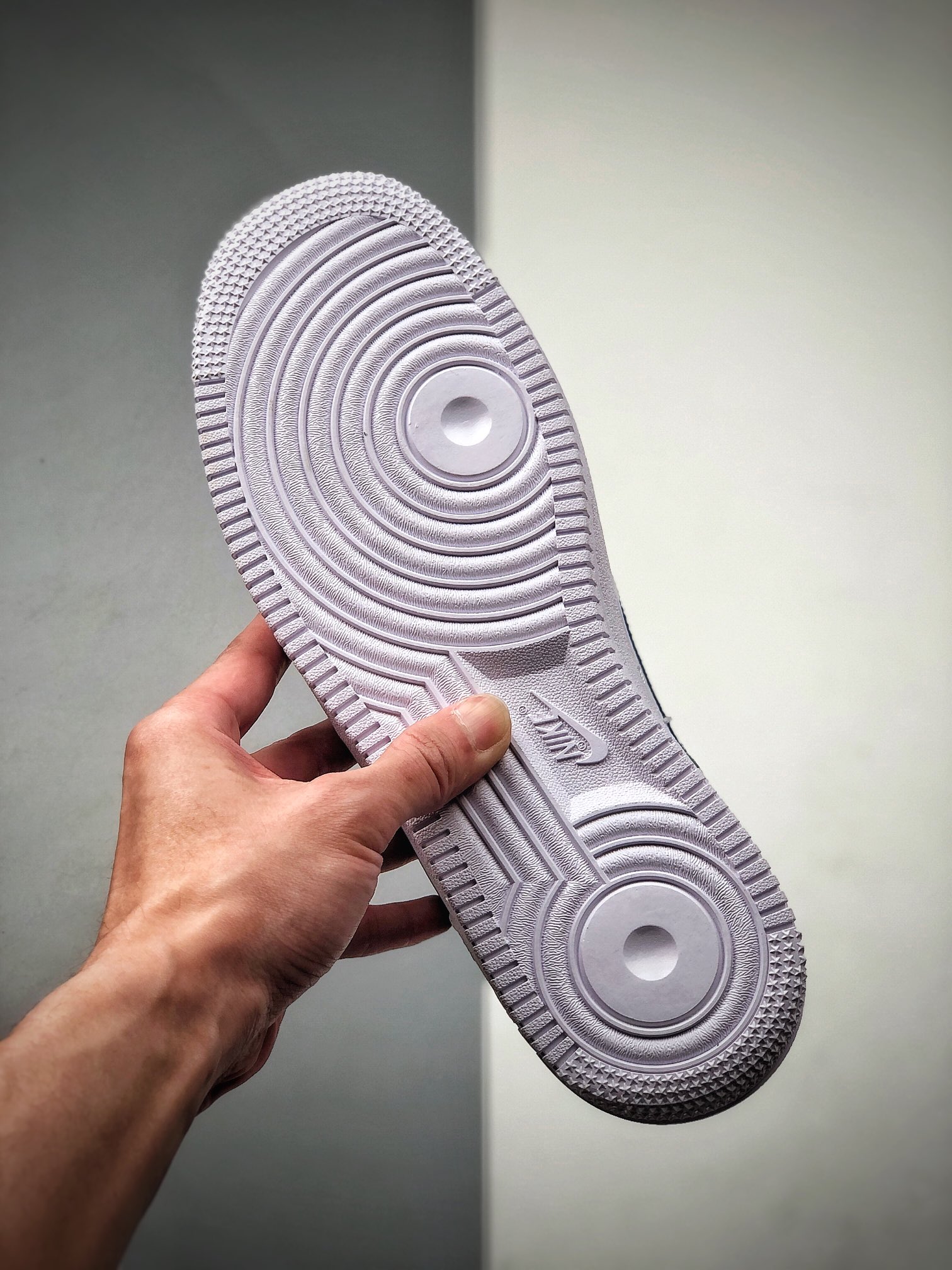 200 NIKE FORCE空军一号运动休闲板鞋 DJ6894-100