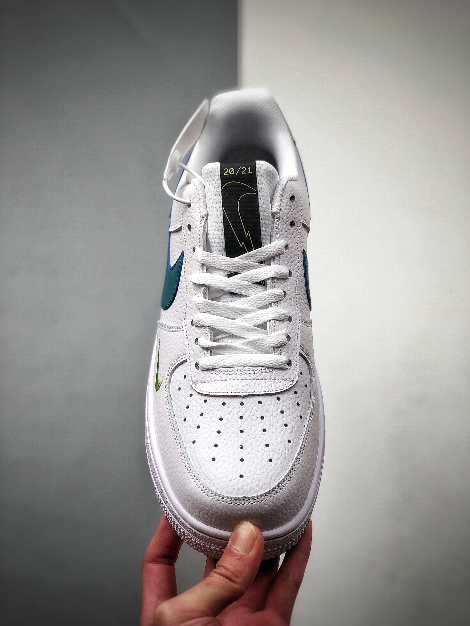 200 NIKE FORCE空军一号运动休闲板鞋 DJ6894-100