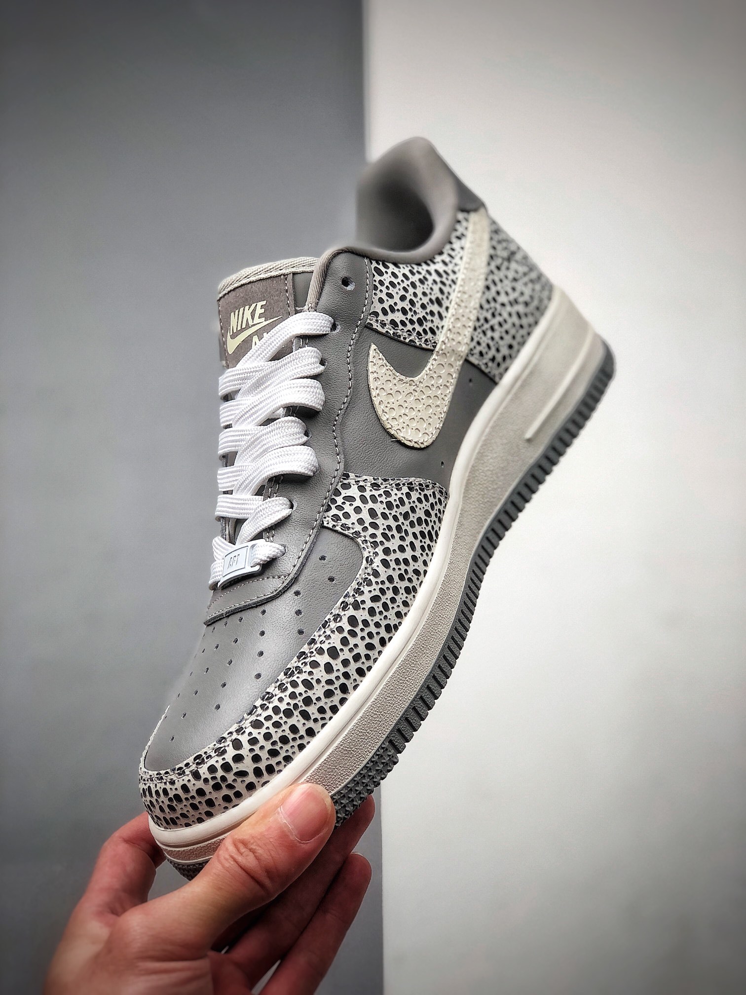 200 NIKE FORCE空军一号运动休闲板鞋 DH2475-001