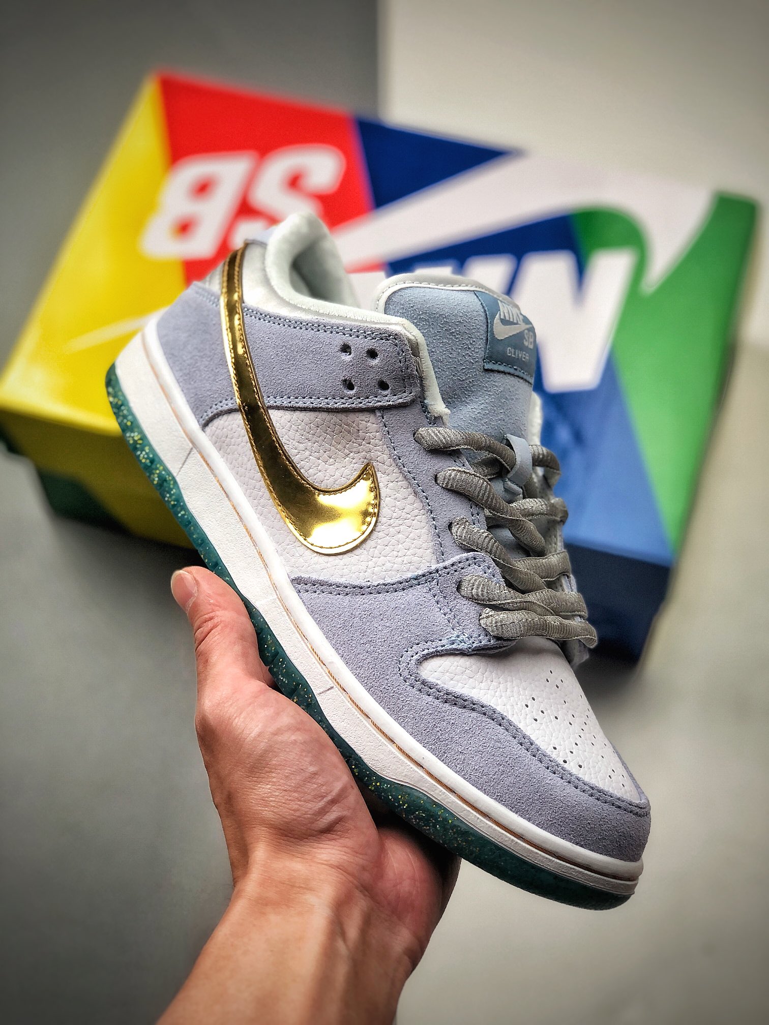 240  Sean Cliver x SB Dunk Low Pro QS 冬季情人节 DC9936-100