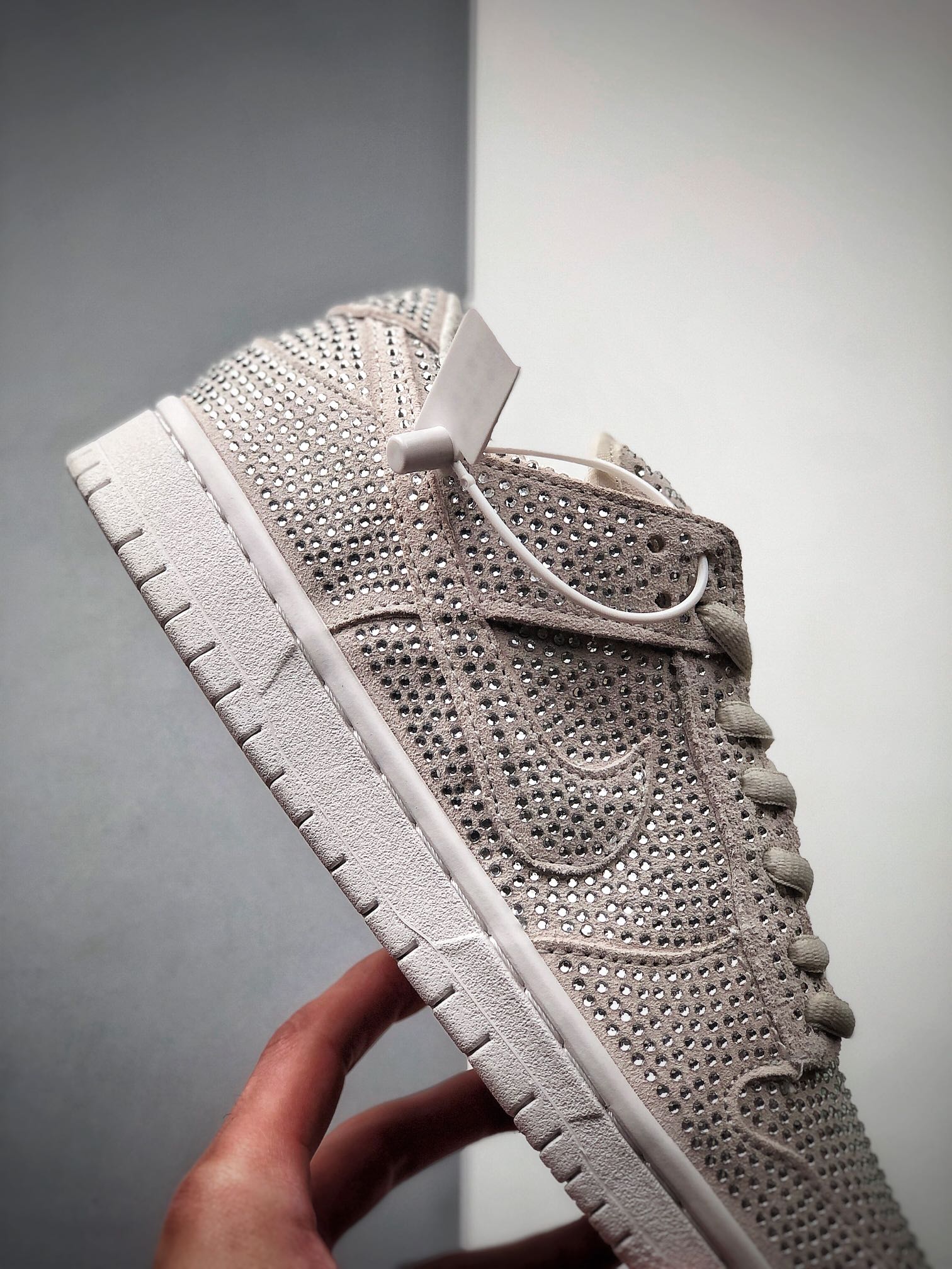 260  Cactus Plant Flea Market x Nike Dunk Low白色水钻重磅配色CZ2670-001