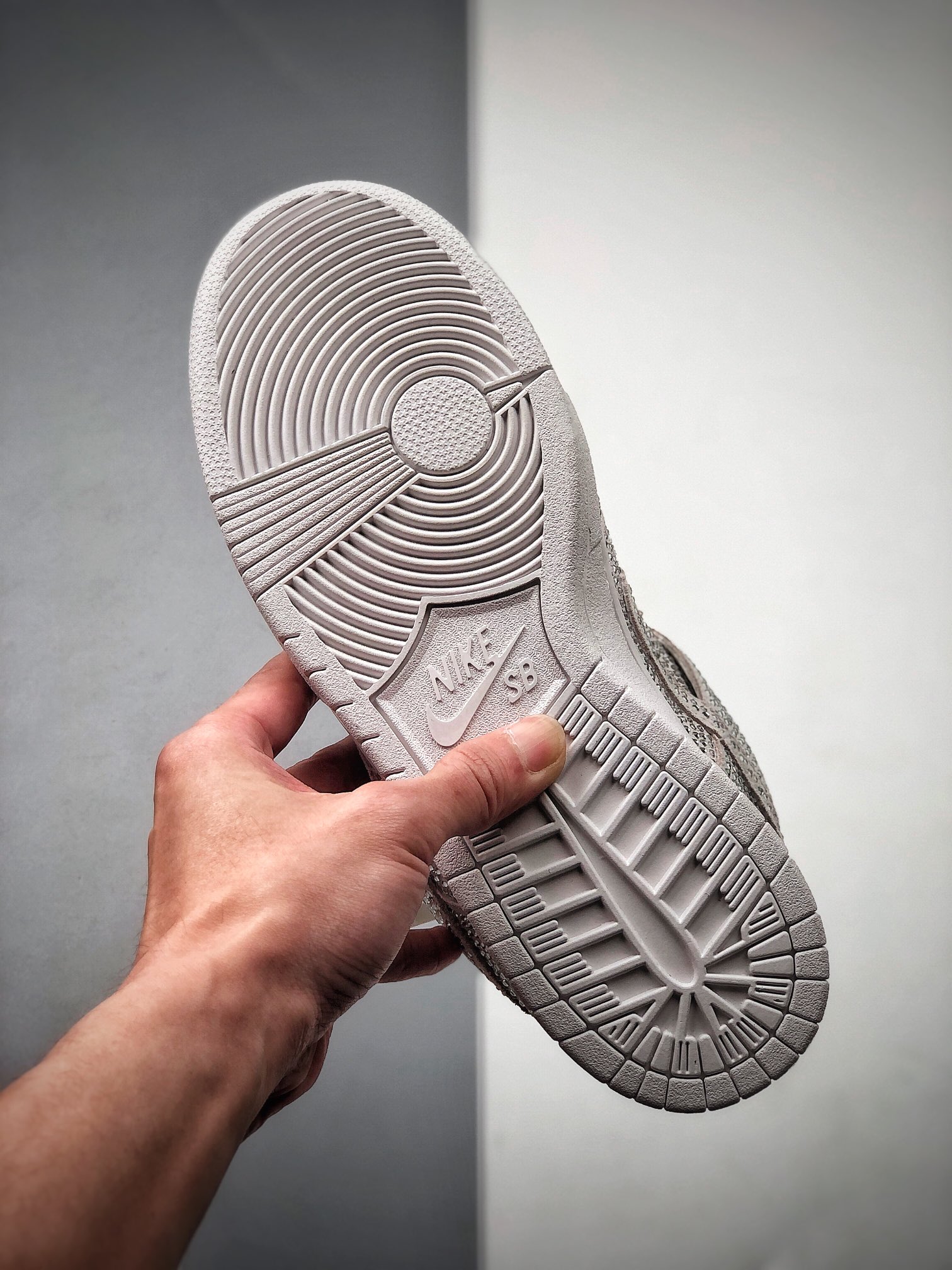 260  Cactus Plant Flea Market x Nike Dunk Low白色水钻重磅配色CZ2670-001