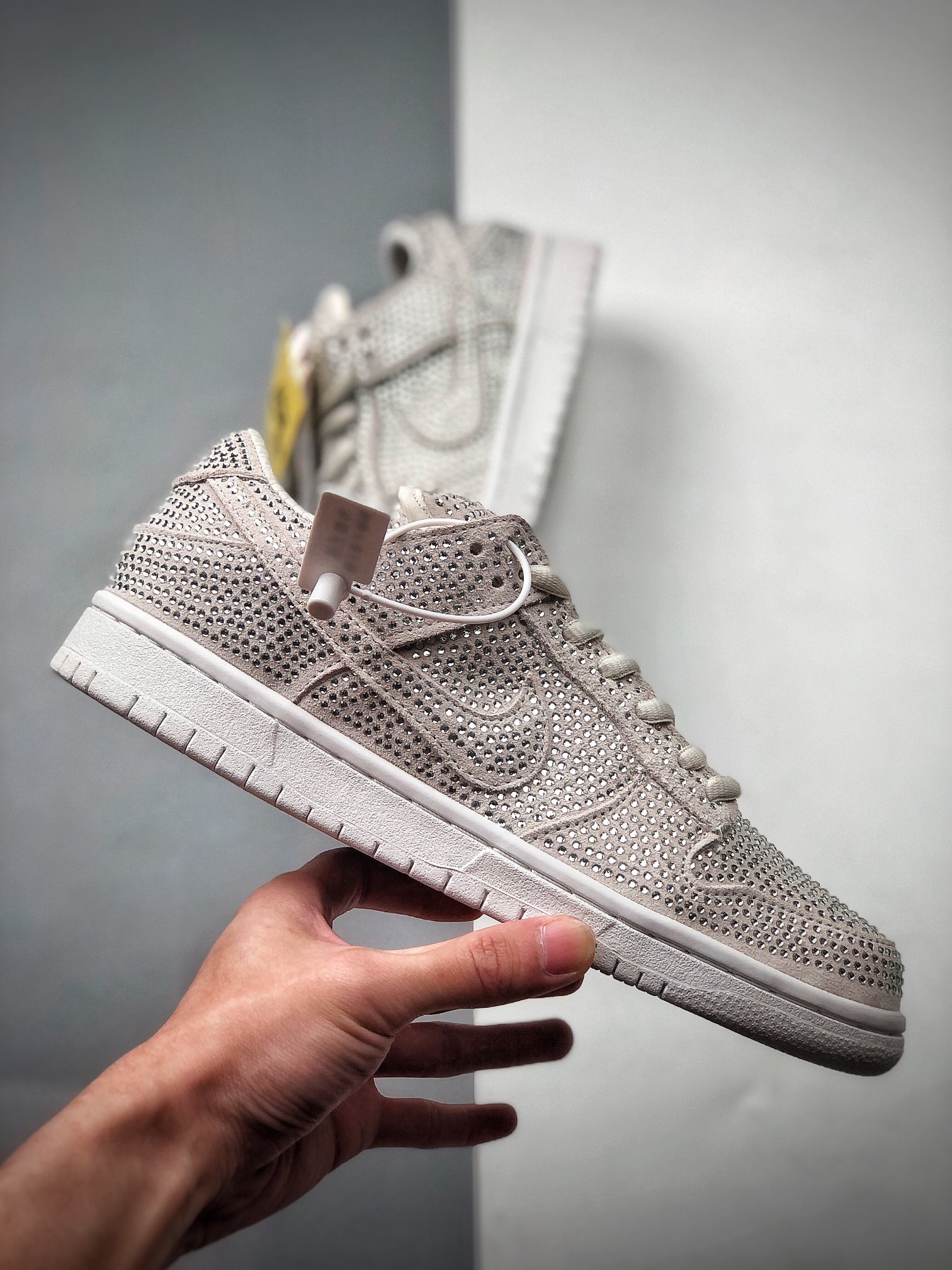 260  Cactus Plant Flea Market x Nike Dunk Low白色水钻重磅配色CZ2670-001