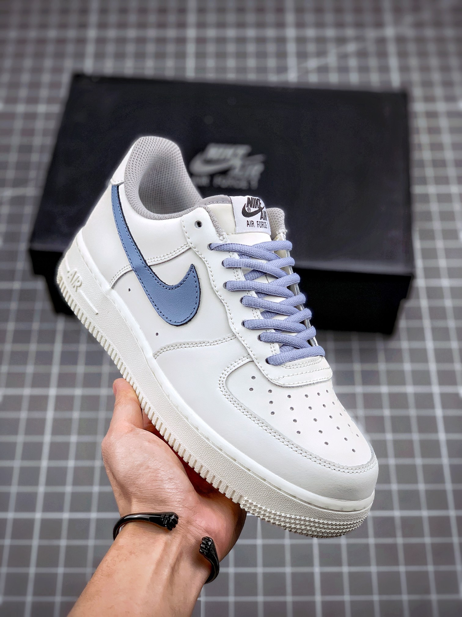 Air Force 1 '07 blanco crema azul, horma original, cartón original, estilo puro de la Fuerza Aérea, enfocado …