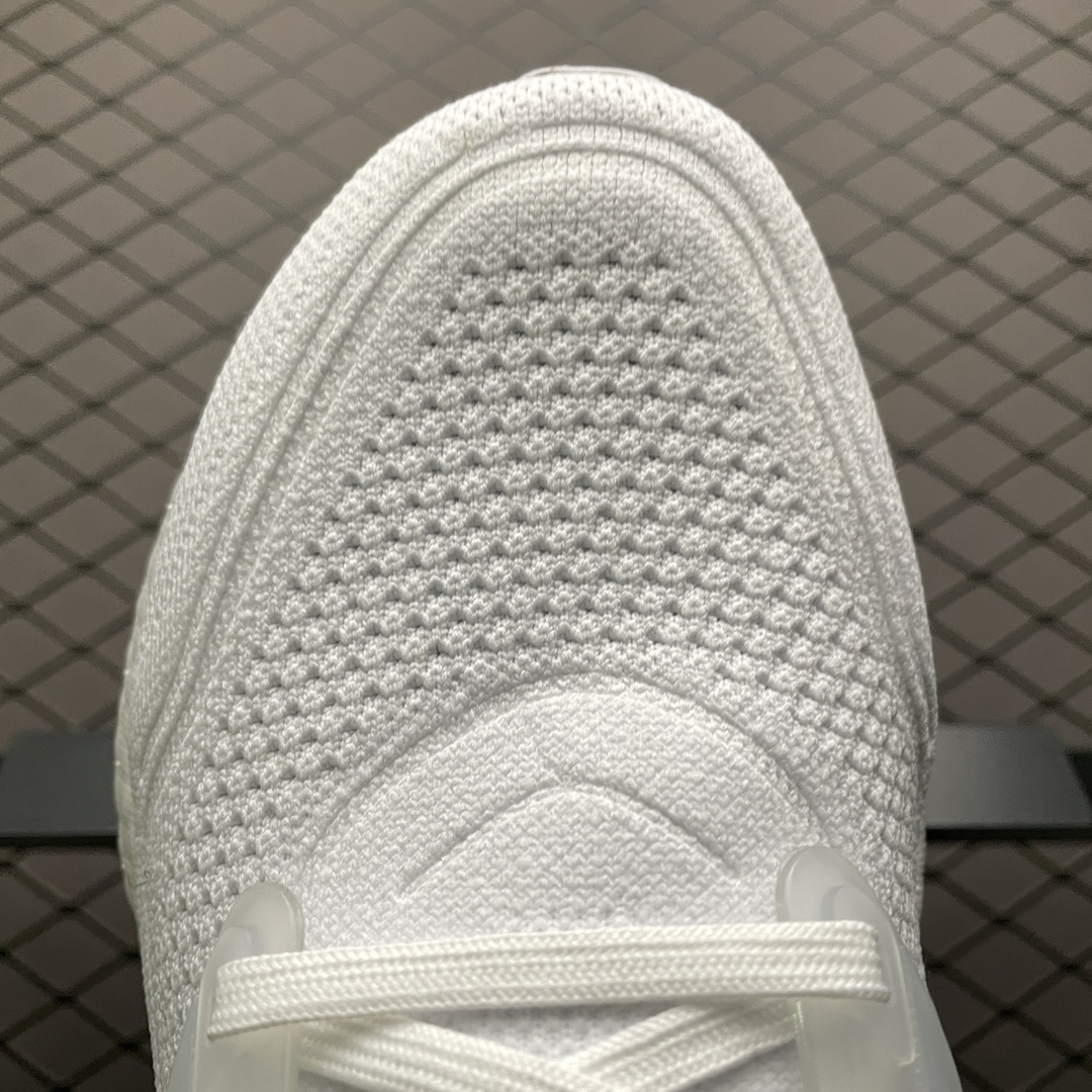 220 AD 阿迪 Ultra Boost UB21 超弹力爆米花中底休闲跑步鞋 FY0846