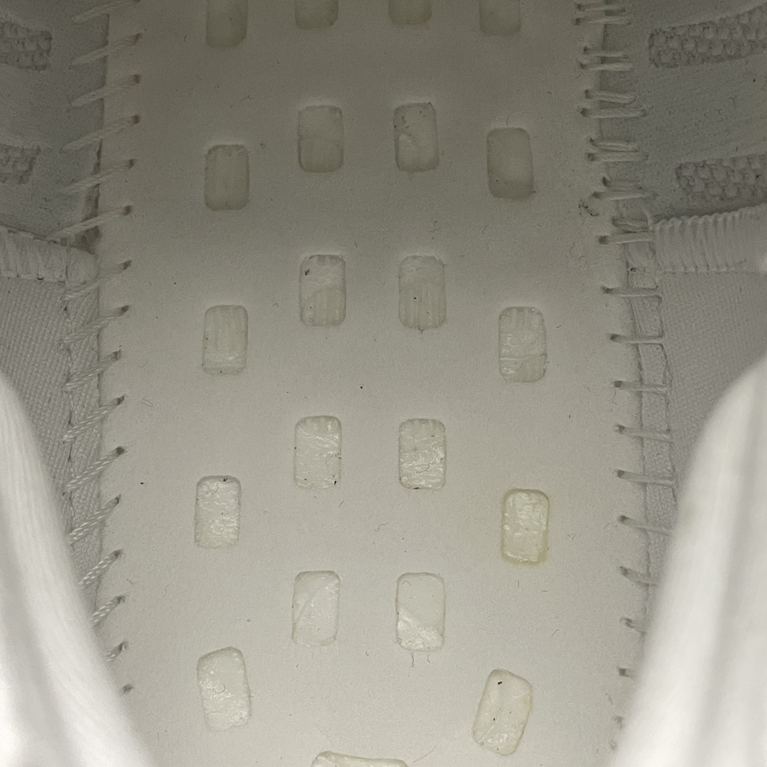 220 AD 阿迪 Ultra Boost UB21 超弹力爆米花中底休闲跑步鞋 FY0846