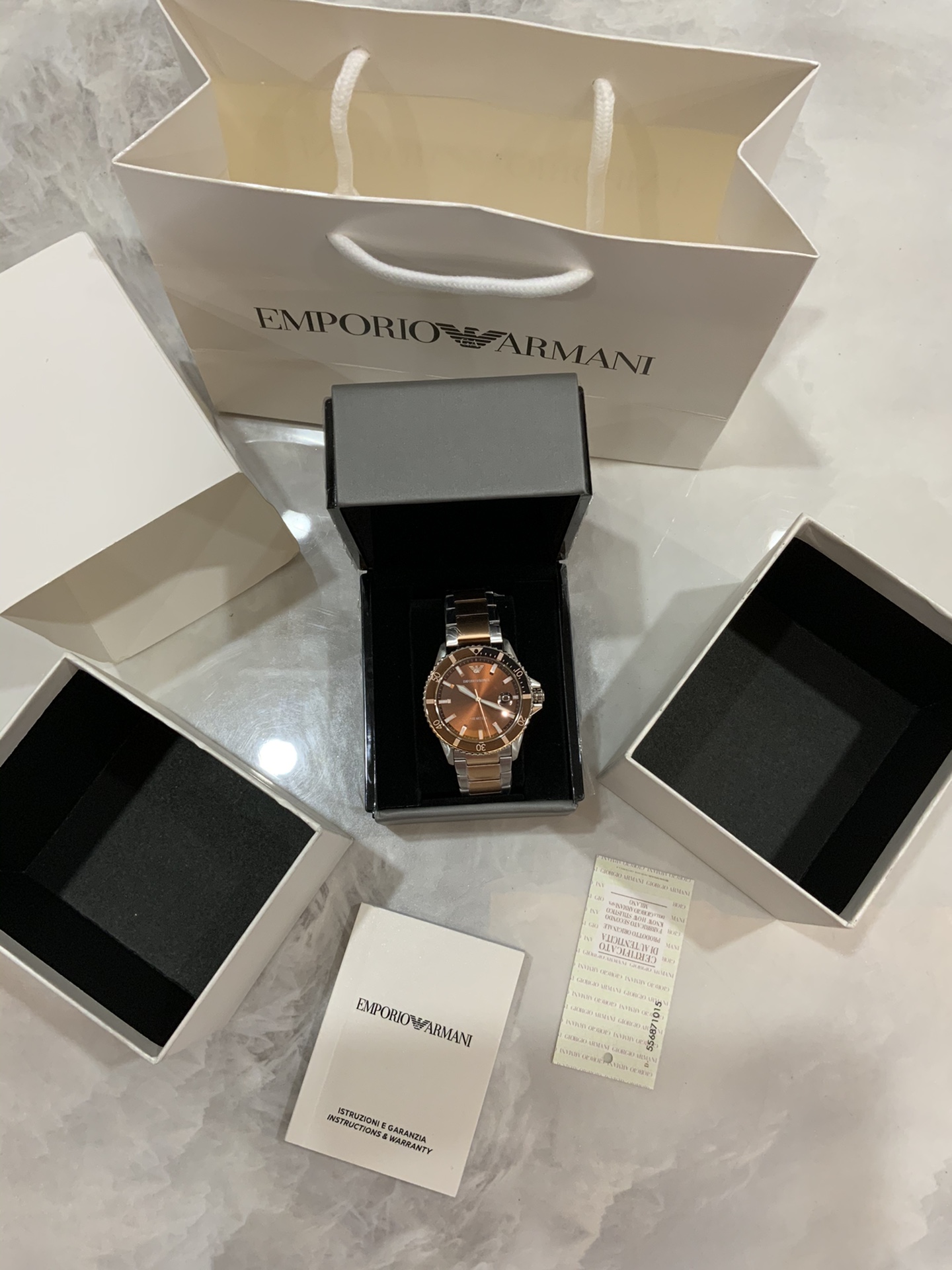 AR11340, el último modelo de Armani, serie Submariner, boutique de buceo luminosa para hombres, color chocola…