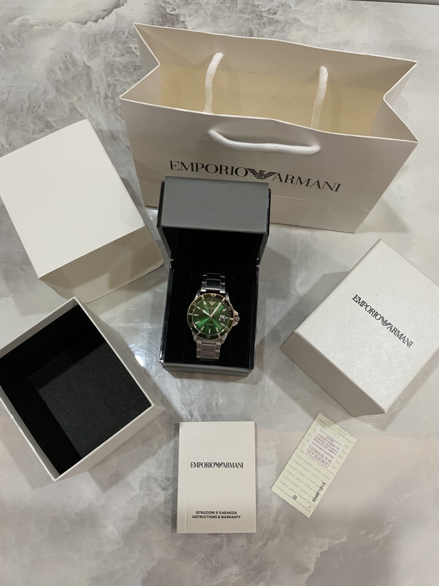 AR11338, el último modelo de Armani, serie Submariner, boutique para hombres luminosa de buceo, reloj simple para hombr…