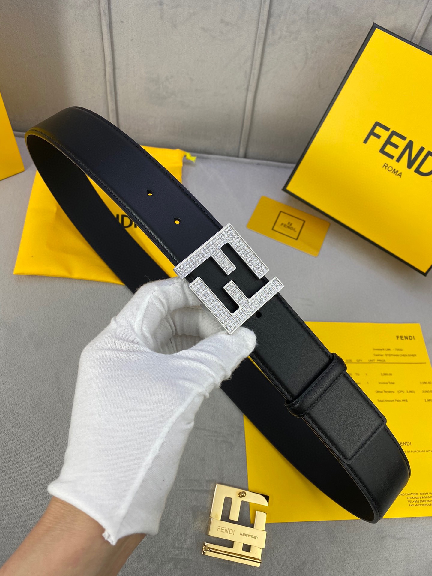 Original width 4.0cm FENDI (Fendi) this plain belt with double F diamond-studded steel buckle complementing each other …