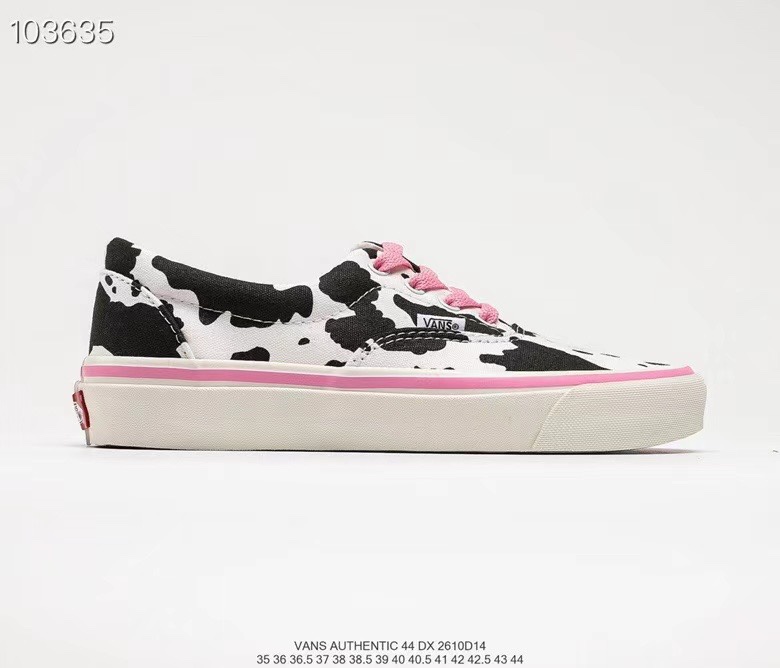 🎉🎉🎉新款出货无色差版本小红书爆红的Vans自由定制奶牛纹超可爱帆布鞋
          粉色和奶牛纹也太搭了吧    vans小奶牛哈哈哈哈太可爱啦超级适合春天的一双帆布鞋搭配什么都炒鸡可爱          货号ms05          
尺码35 36 37 38 39 40 36.5 38.5
