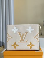 mirror quality
 Louis Vuitton Clutches & Pouch Bags Apricot Color Red M80504