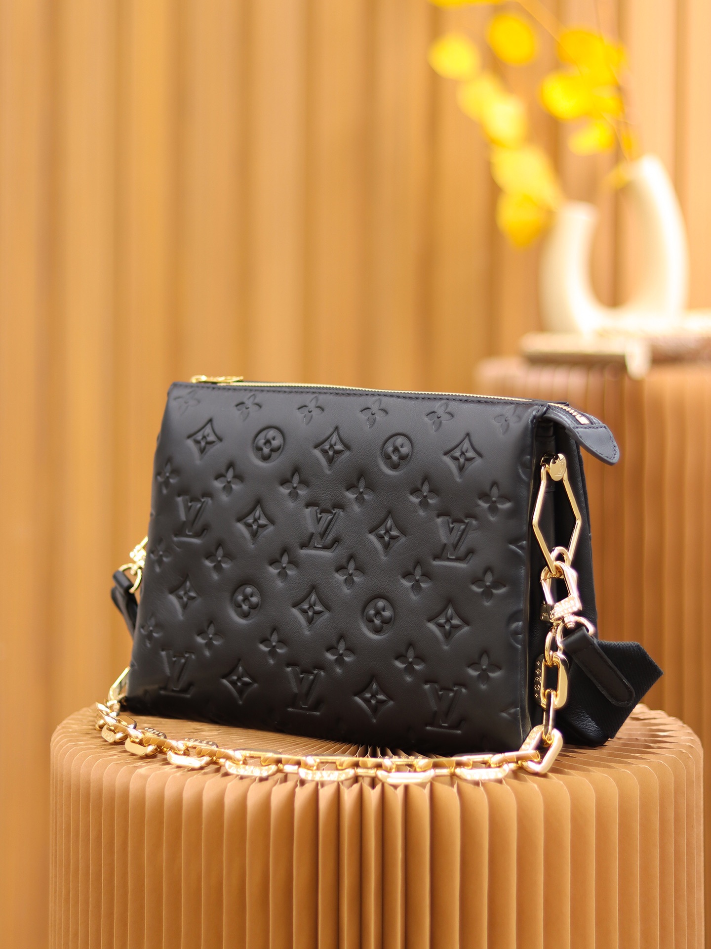 Louis Vuitton LV Coussin PM 单肩包 M57790