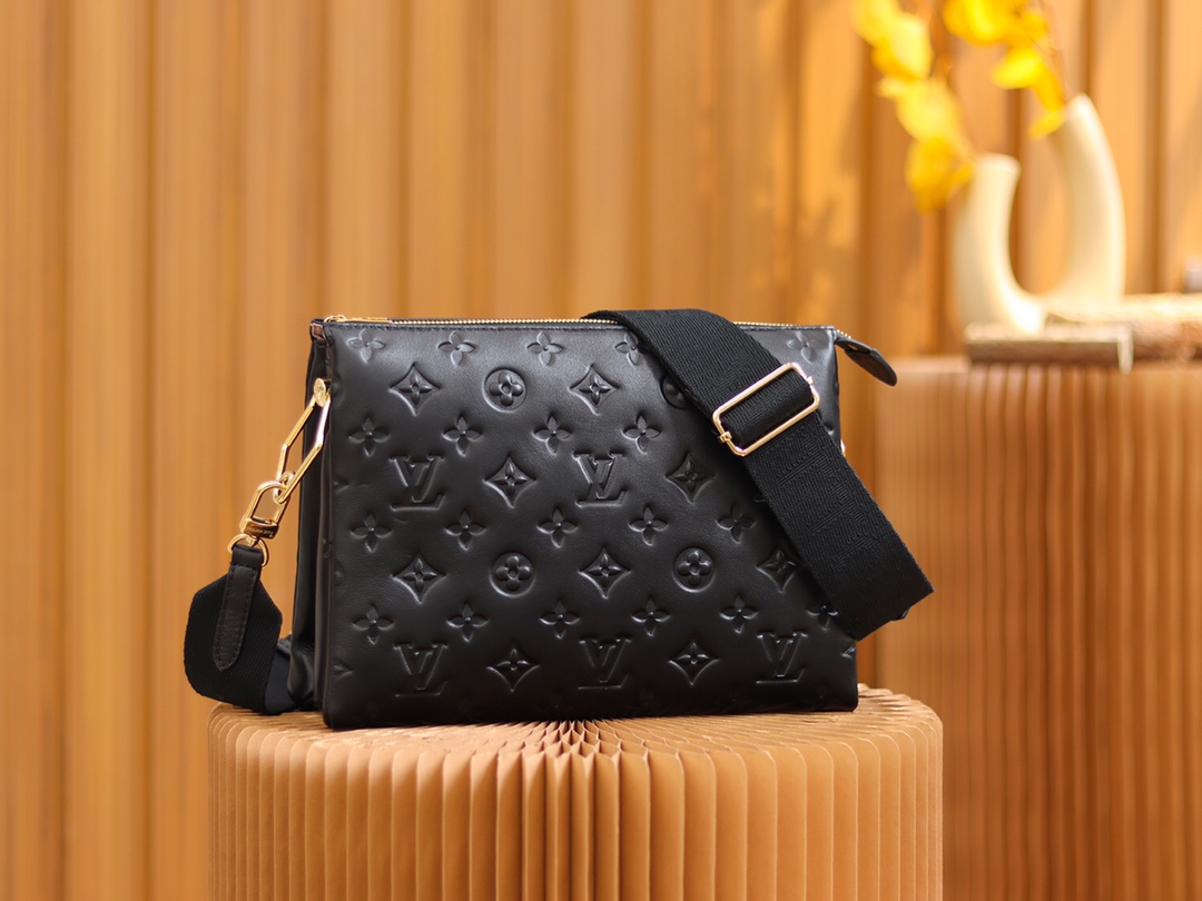 Louis Vuitton LV Coussin PM 单肩包 M57790