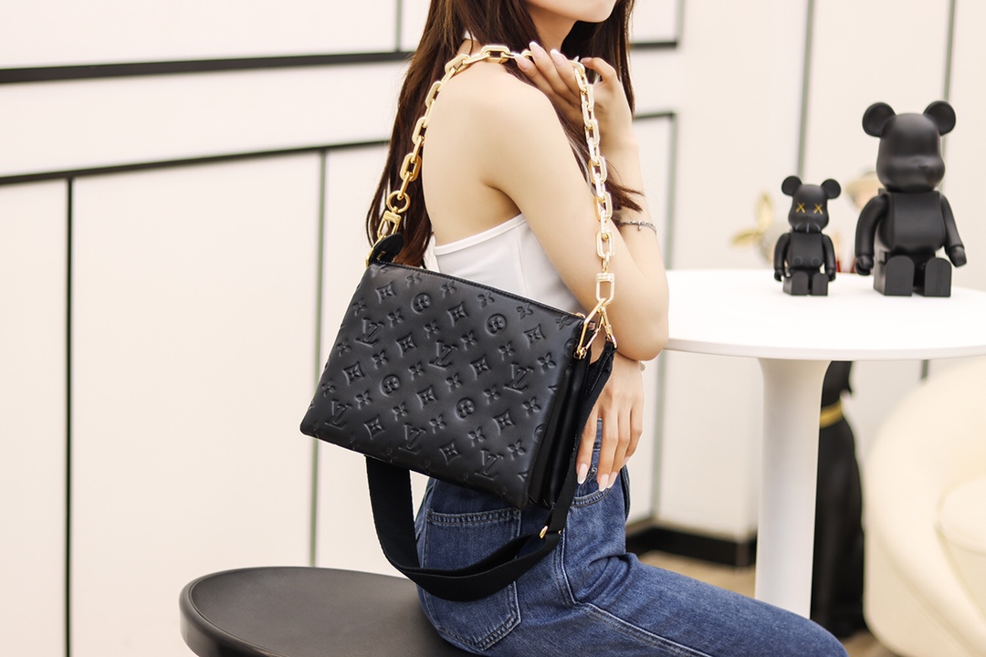 Louis Vuitton LV Coussin PM 单肩包 M57790