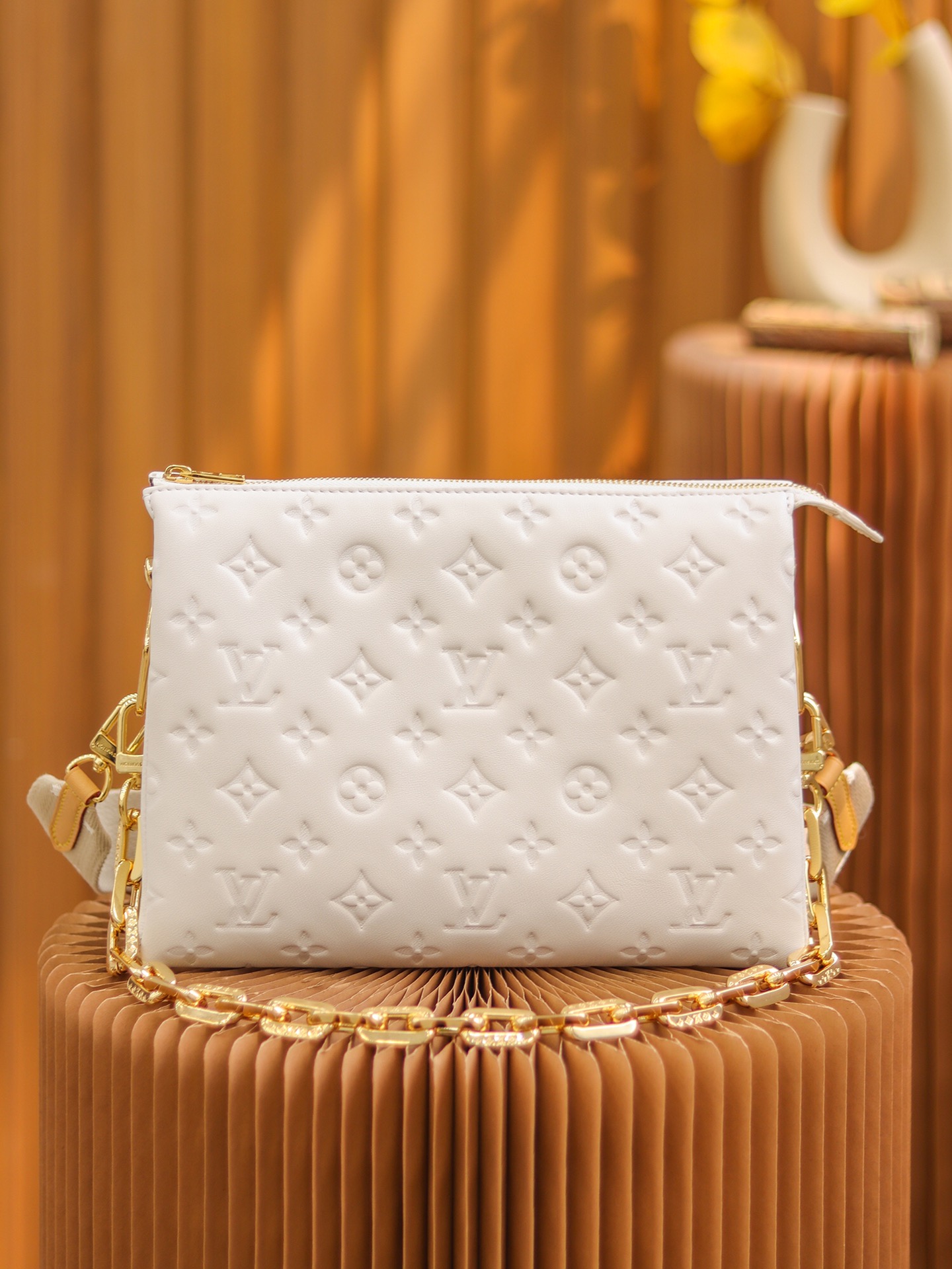 Louis Vuitton LV Coussin PM 单肩包 M57793