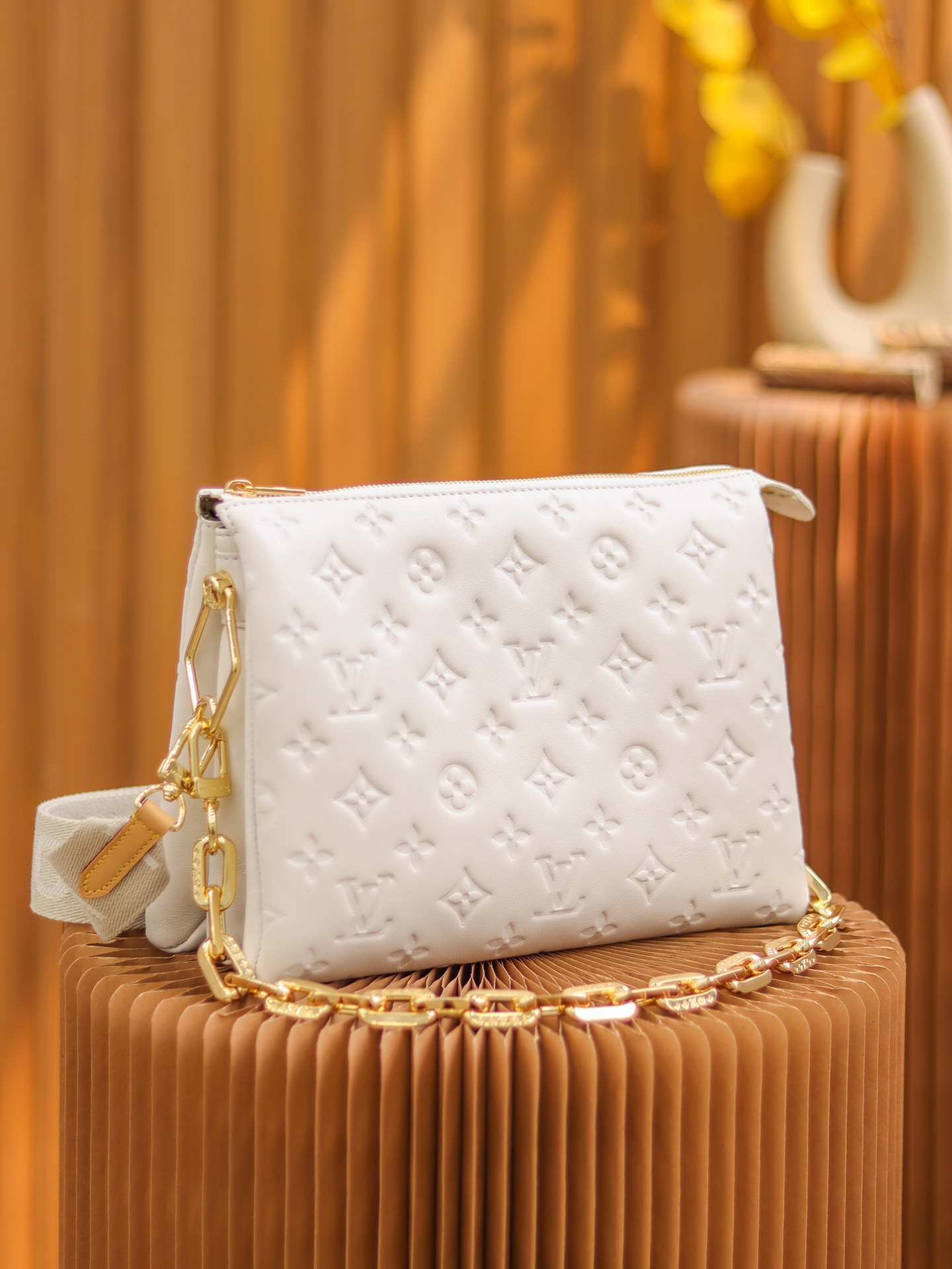 Louis Vuitton LV Coussin PM 单肩包 M57793