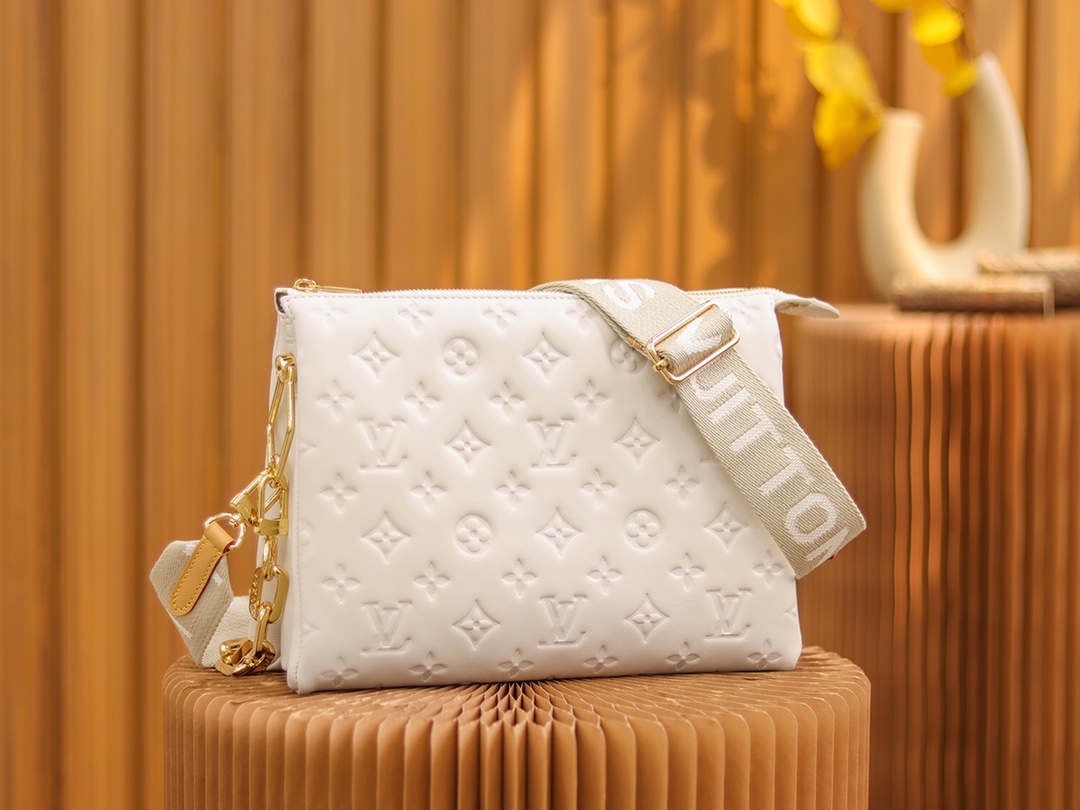 Louis Vuitton LV Coussin PM 单肩包 M57793