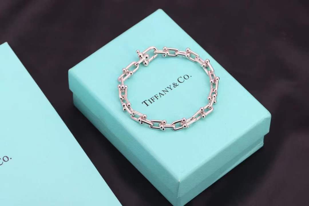 Tiffany & Co. tiffany&Co. 银色 U型扣手链