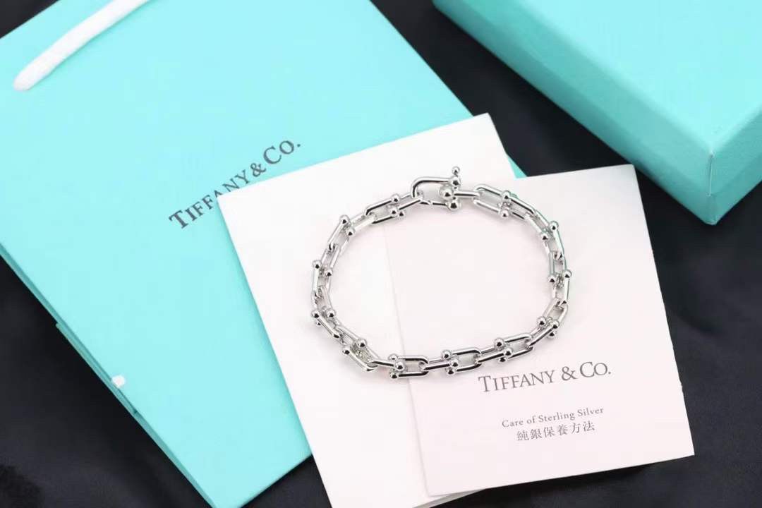 Tiffany & Co. tiffany&Co. 银色 U型扣手链