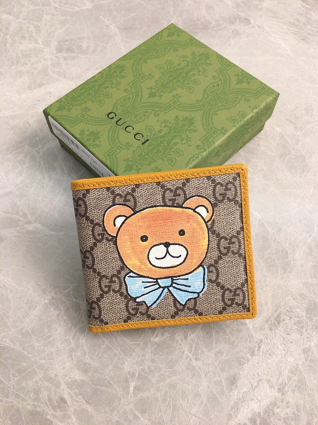 NO:671343,GUCCI KAI Kim Jong-in co-branded bear series short wallet model 660159, size 11x9cm, made of original leather!  ,Gucci wallet,gucci,wallets19860909GUCCI KAI 金钟仁 联名小熊 系列 短式钱包型号660159,尺寸11x9cm,原厂皮出品！,Gucci钱包,gucci,wallets,欧美剧