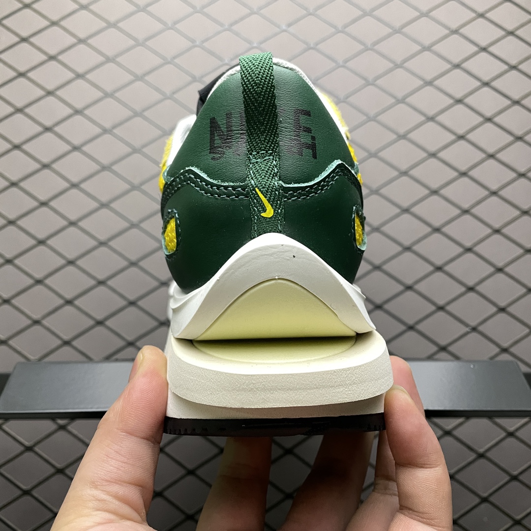 320 Sacai X Nike Vaporwaffle 华夫三代3.0 走秀 重磅联名合作款 CV1363-700