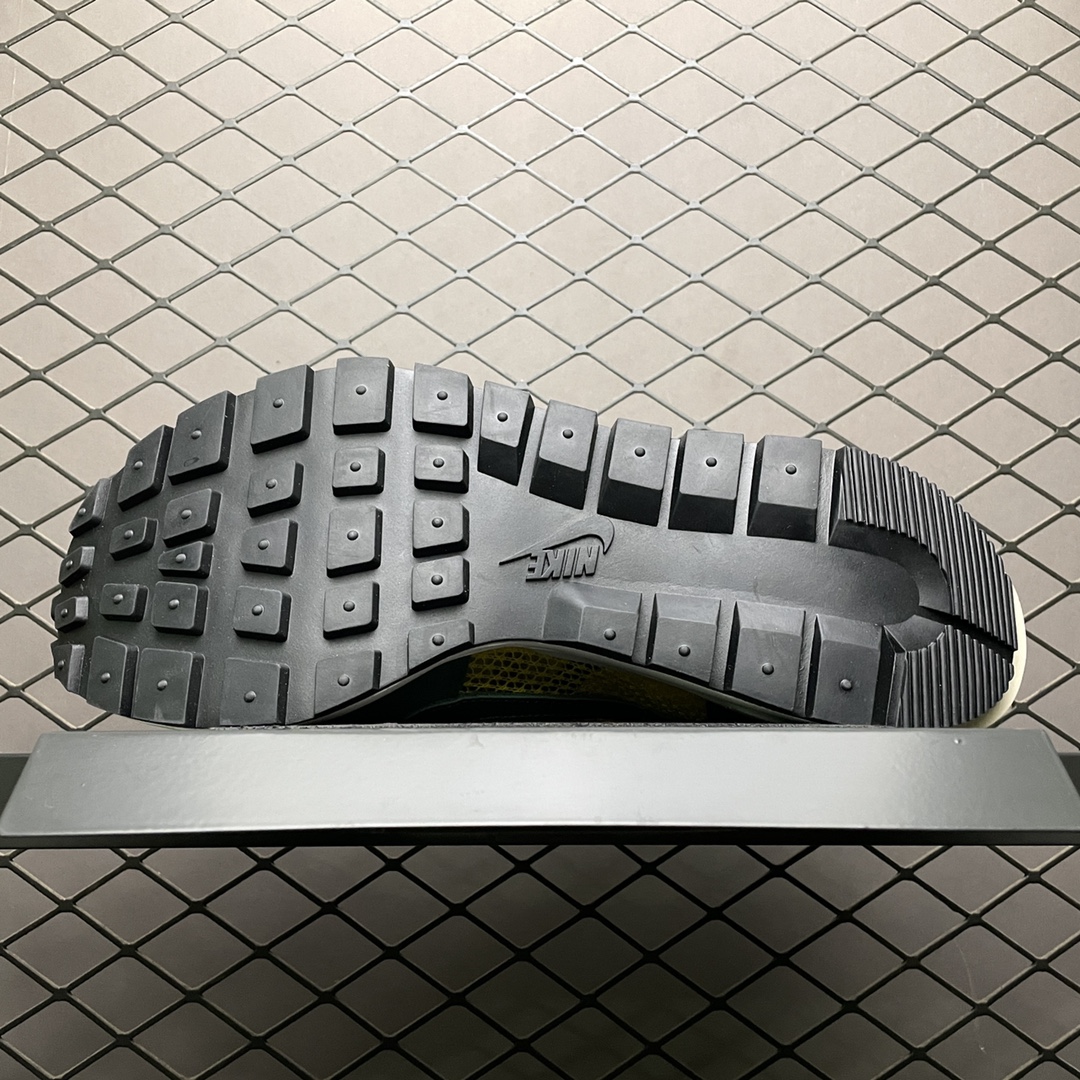 320 Sacai X Nike Vaporwaffle 华夫三代3.0 走秀 重磅联名合作款 CV1363-700