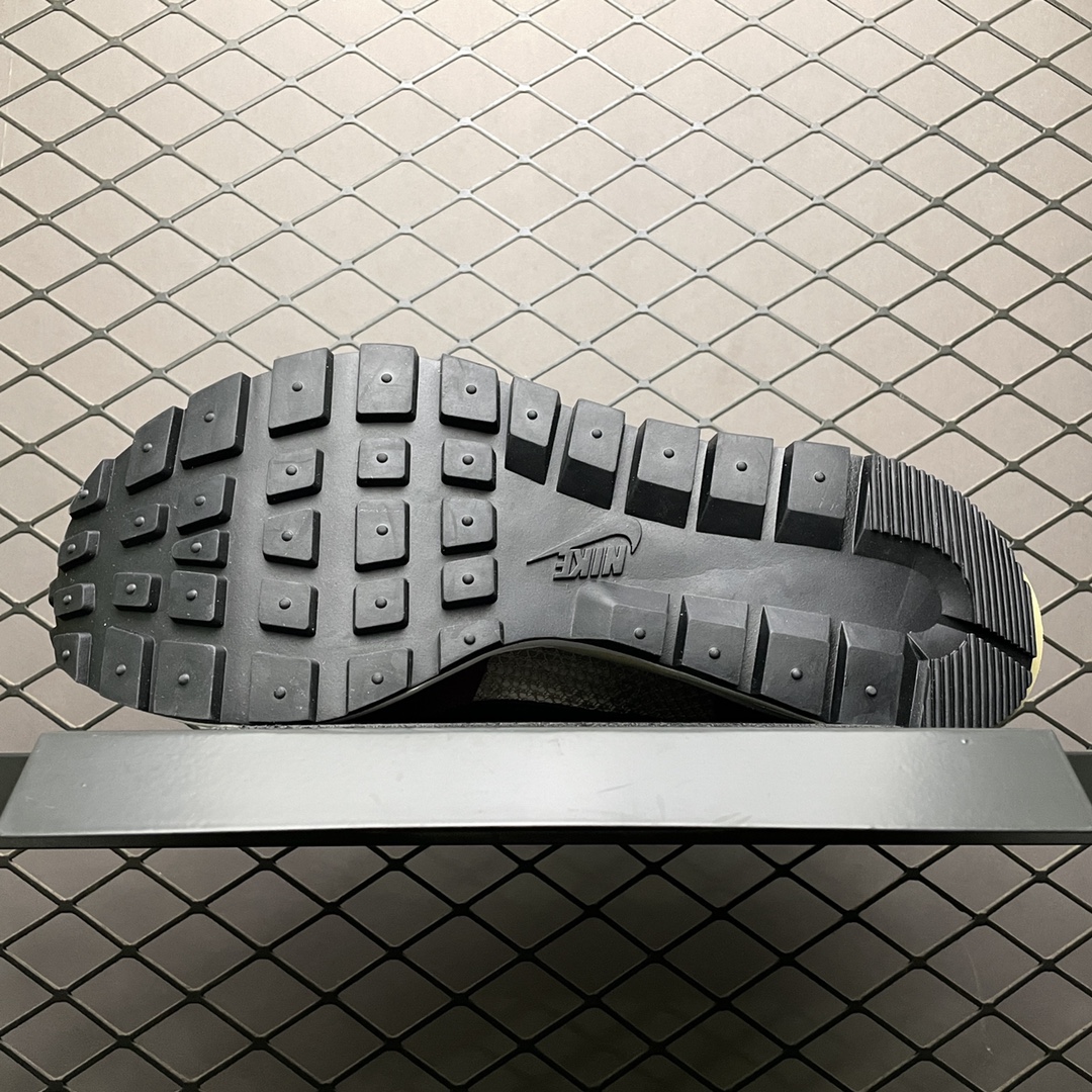 320 Sacai X Nike Vaporwaffle 华夫三代3.0 走秀 重磅联名合作款 DD3050-200