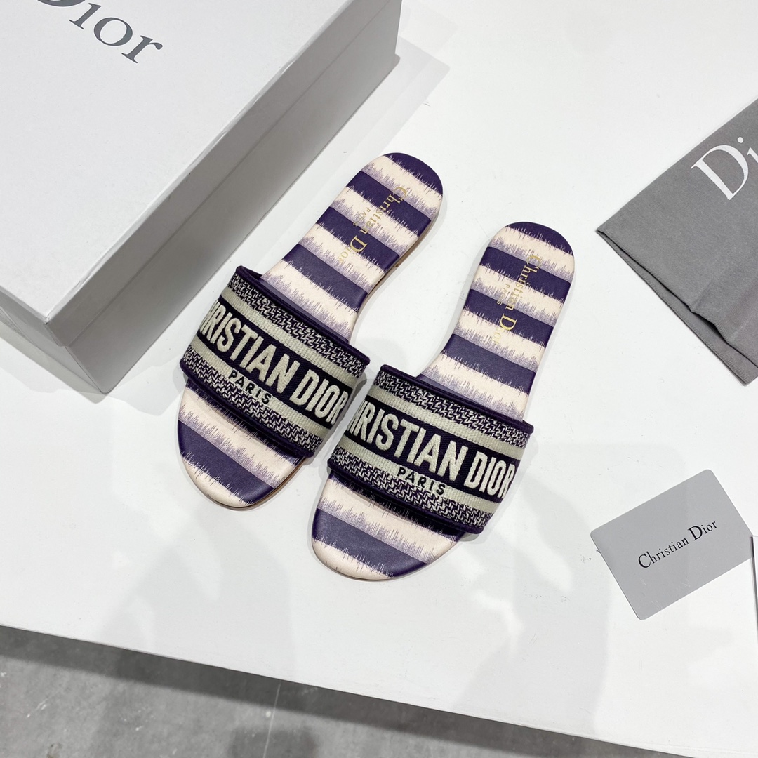 Dior 봄여름 리조트 컬렉션 CD 자수 슬리퍼 정품 워싱 정품 개발 이탈리아 천연가죽 아웃솔 별 각인