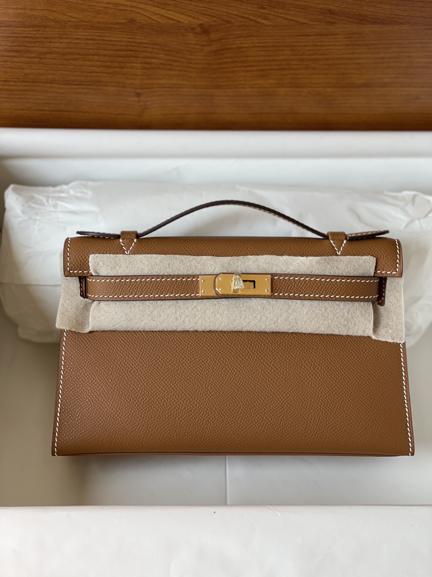 NO:698833,Kelly first generation clutch bag 22cm gold brown gold buckle, Hermes, hermes, Hermes,19860909Kelly一代手包 22cm 金棕金扣,爱马仕,hermes,Hermes,,Bag