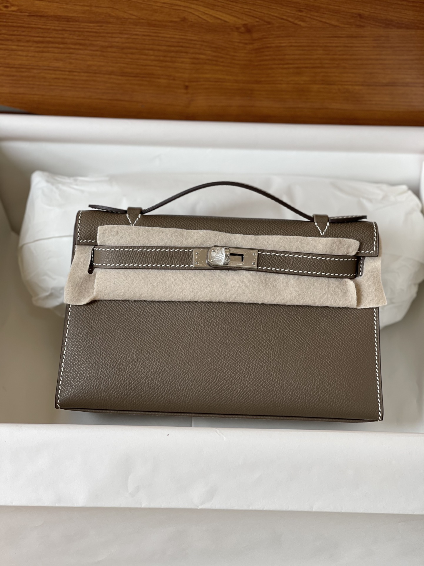 NO:698823,Kelly first generation handbag 22cm elephant gray silver buckle in stock, Hermes, hermes, Hermes,19860909Kelly一代手包 22cm 大象灰银扣现货,爱马仕,hermes,Hermes,,Bag