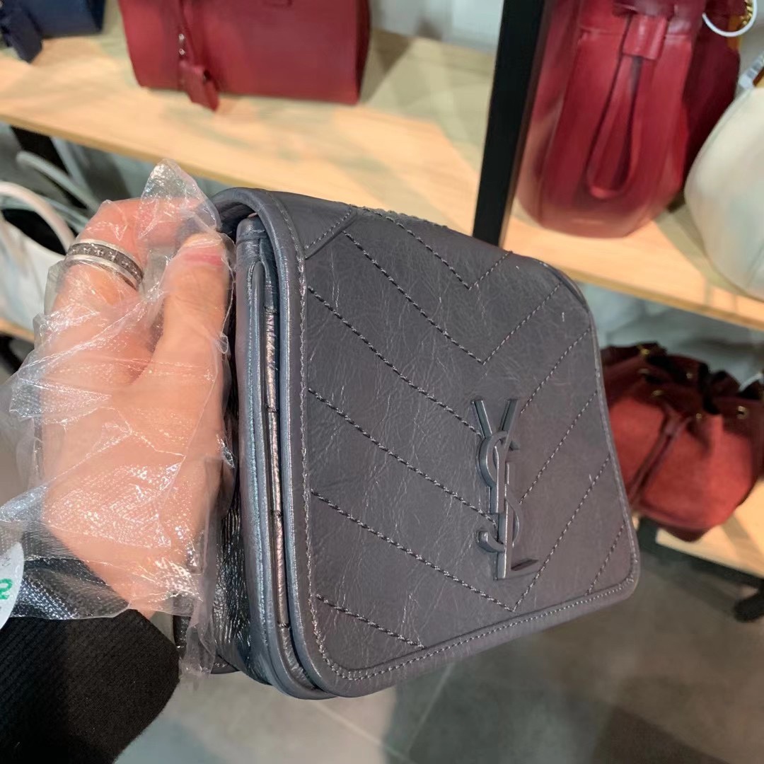 YSL ๐๐๐๐ ๐๐ฉ๐๐๐ ๐ค๐๐๐๐๐ก้พๆกๅฐๆๅ
583103ๆทฑ็ฐ่ฒ