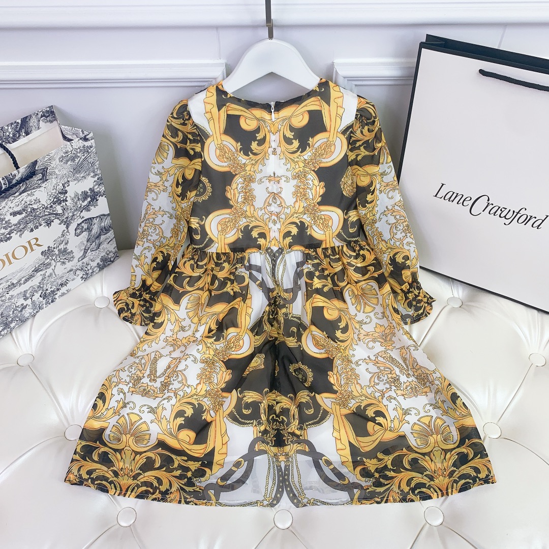 Versace 2021 Spring Summer Dress: Snow-Swipe Fabric, Eco-Friendly, Various Sizes - 图片 2