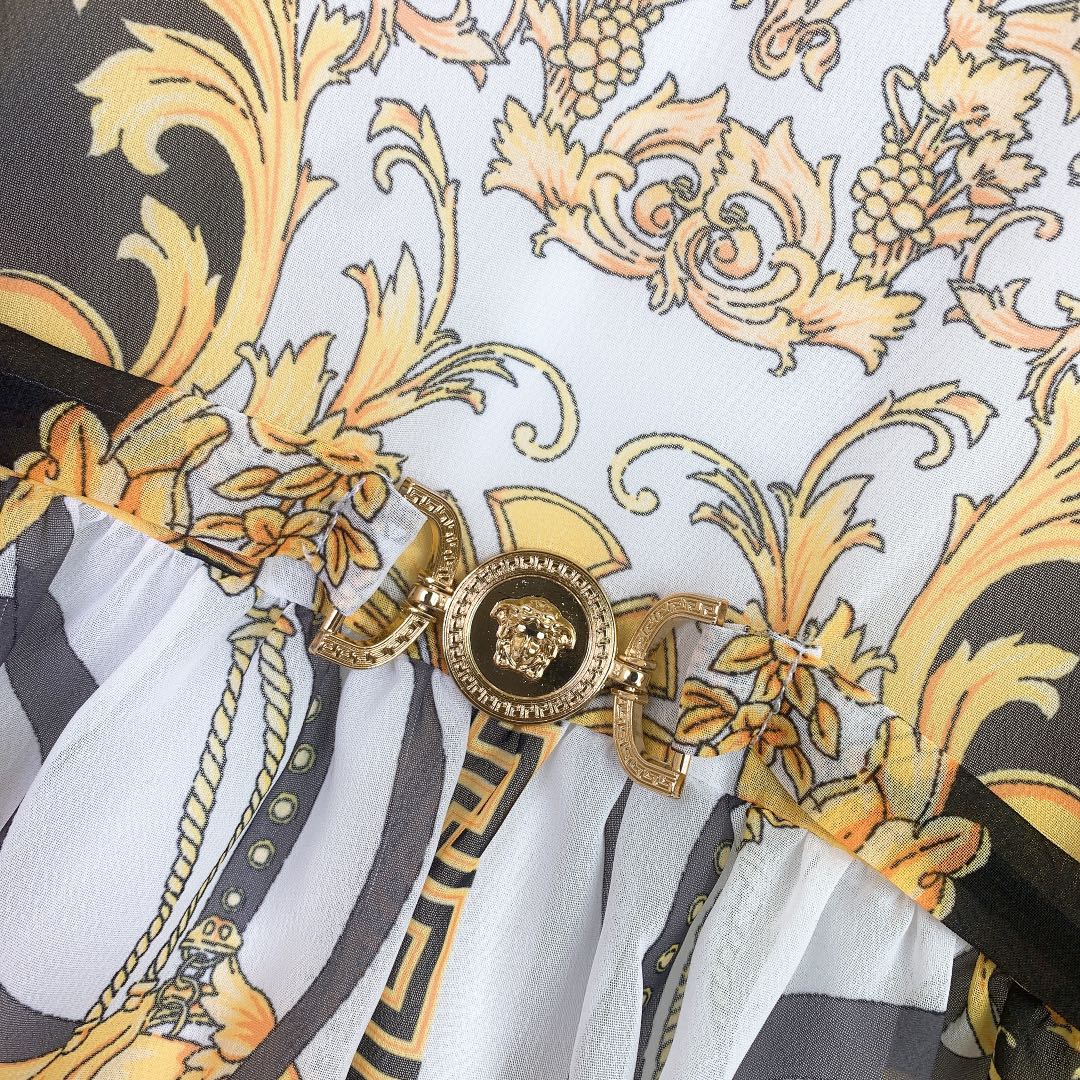 Versace 2021 Spring Summer Dress: Snow-Swipe Fabric, Eco-Friendly, Various Sizes - 图片 5