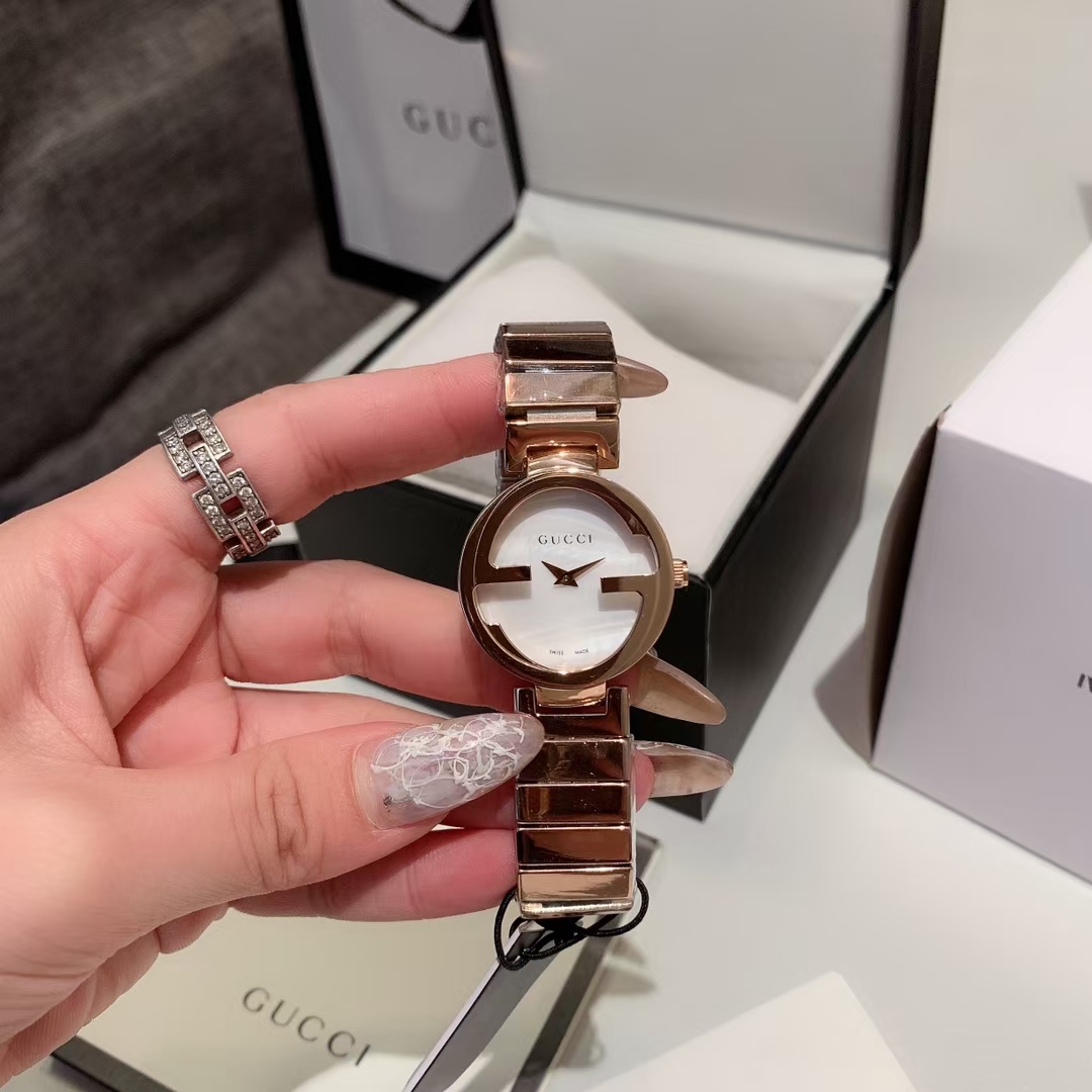 Gucci 古驰-Gucci 双G系列 女士腕表 瑞士石英机芯 316L精钢表壳 精钢表带 直径38mm