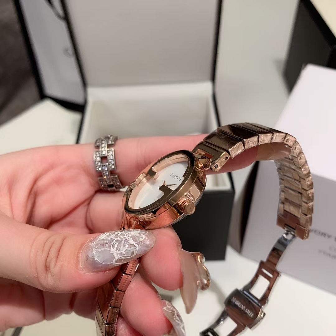 Gucci 古驰-Gucci 双G系列 女士腕表 瑞士石英机芯 316L精钢表壳 精钢表带 直径38mm