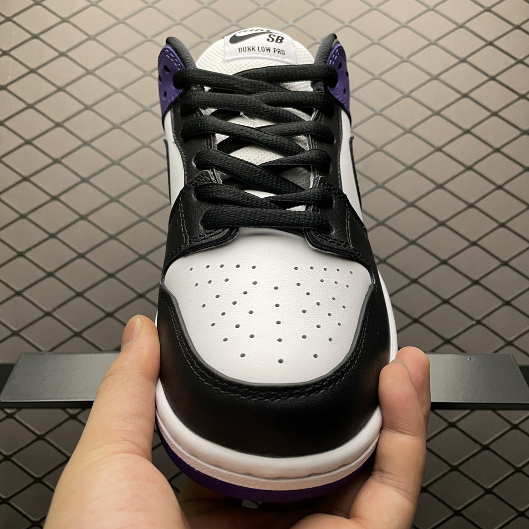 300 Nike SB Dunk Low ” Court Purple ” 黑紫 BQ6817-500 新版本出货 尺码：36 36.5 37.5 38 38.5 39 40 40.5 41 42 42.5 43 44 44.5 45 46 编号：35YTMMJ