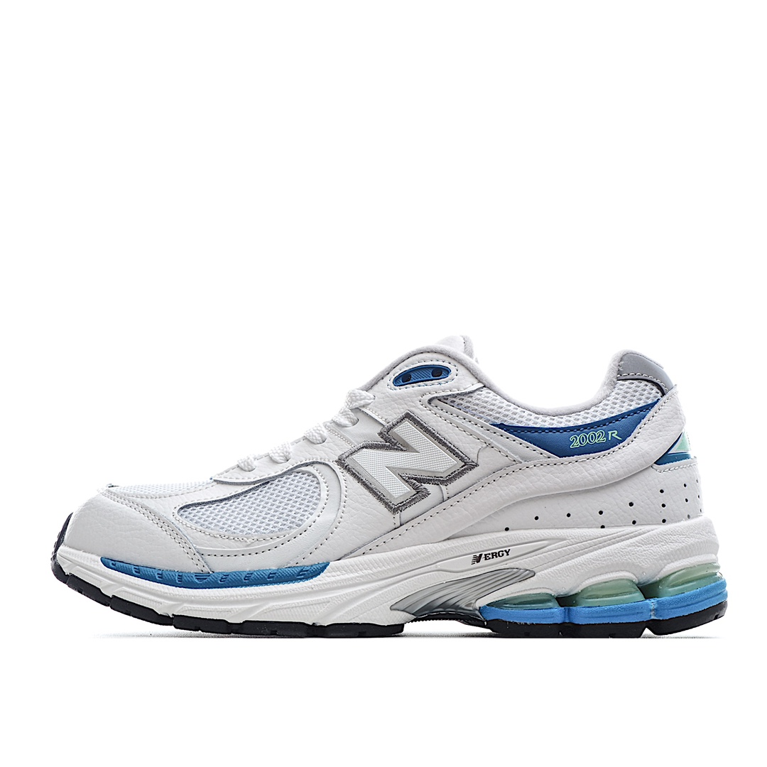 G5 New Balance WL 2002 新百伦 复古休闲跑步鞋 ML 2002RC最新出的 2002R系列，鞋款延续了经典科技，升级版N-ERGY缓震物料机能与材质 上脚太舒适了，鞋面的柔软麂皮搭配尼龙网布，特别透气而且还复古感，不管是搭配牛仔裤还工装裤都是百搭