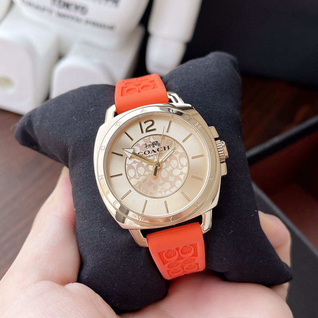 Coach经典印花表带石英腕表