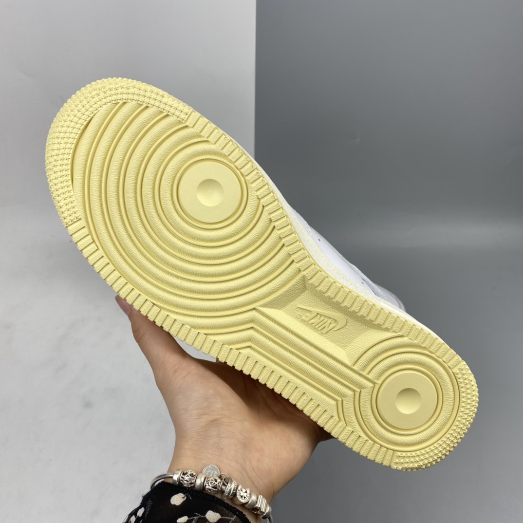 P240 Nk Air Force 1’07 LE”Starfish”空军一号经典低帮百搭休闲运动板鞋“皮革白绿橙黑印花小OW双钩”DM0970-111