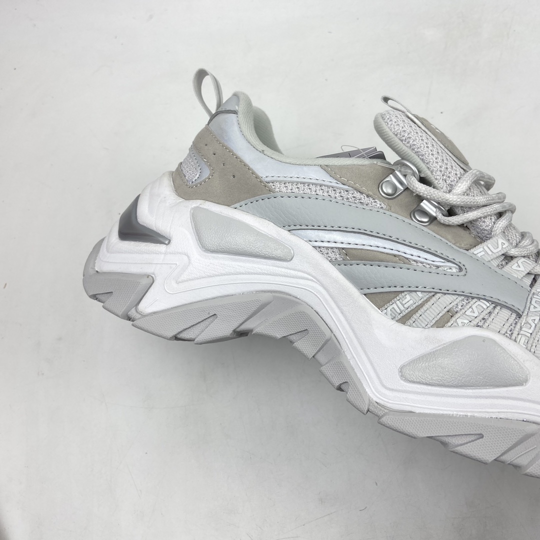 P200 Fila Inteation Light 斐乐鱼刺二代反光内增高老爹鞋 T12W041107FLS