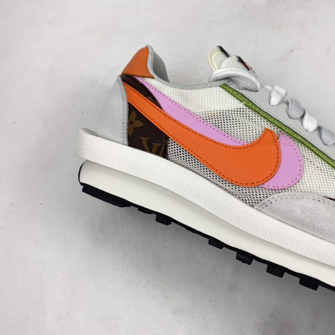 P190 Sacai x Nike LVD Waffle Daybreak 联名走秀款 网纱皮面拼接 双勾Swoosh跑步鞋 BV0076-002