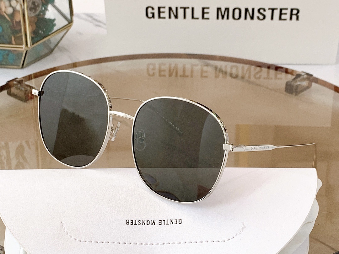 GENTLEMONSTERDOUBL