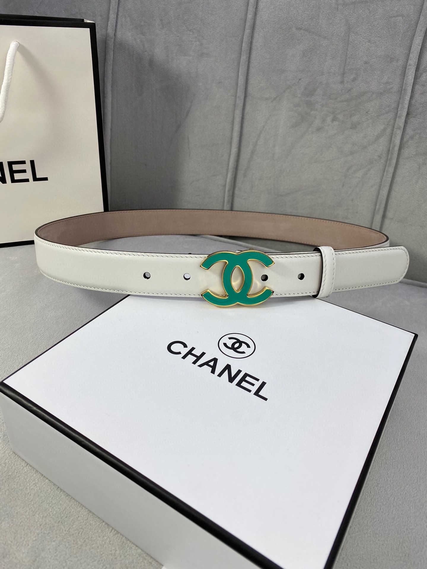  宽度3.0cm Chanel （香奈儿）女士经典款腰带皮带新款光滑内衬磨砂牛皮银色/精品磨胶钢扣